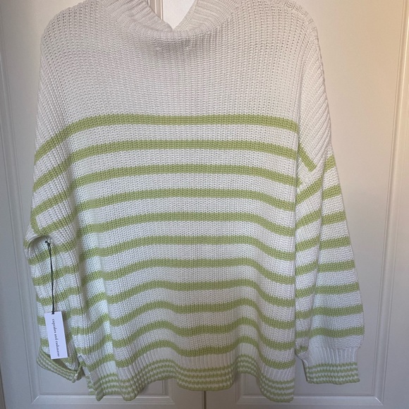 NWT CUPCAKES and CASHMERE STRIPED GREEN WHITE KNIT OVERSIZED PULLOVER Sz L . - Picture 9 of 9